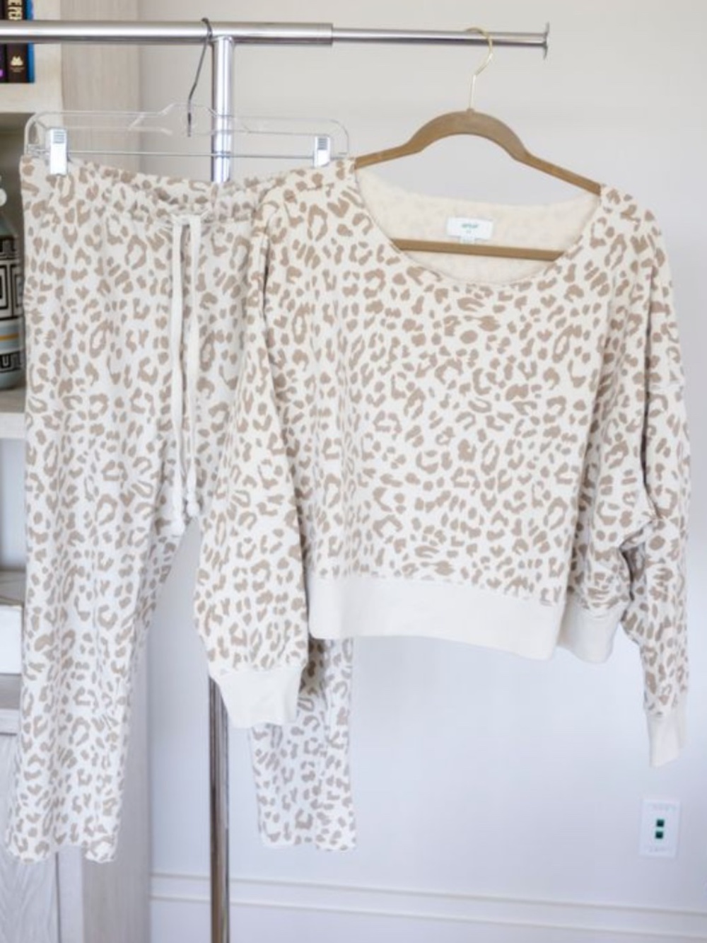 Aerie Cheetah Lounge Set